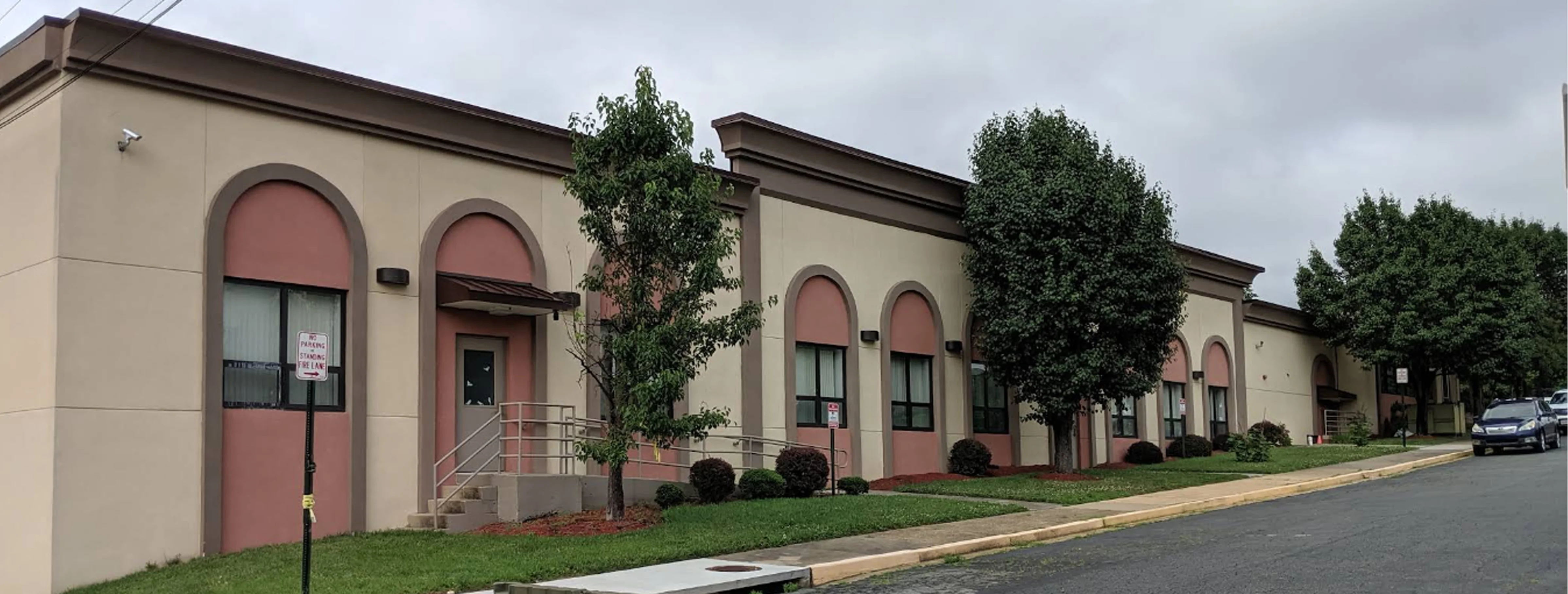 Exterior view of Islamic Heritage Center Fairfax building